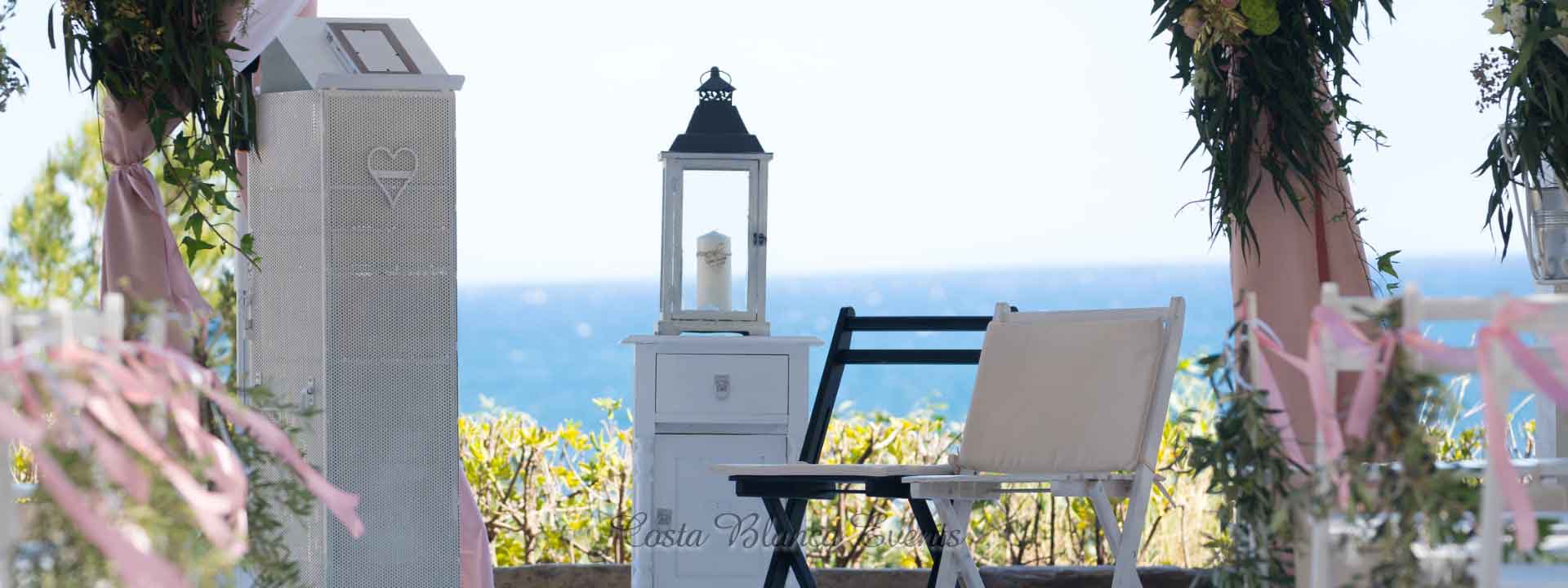 Small wedding packages in Spain - intimate wedding setting at seafront